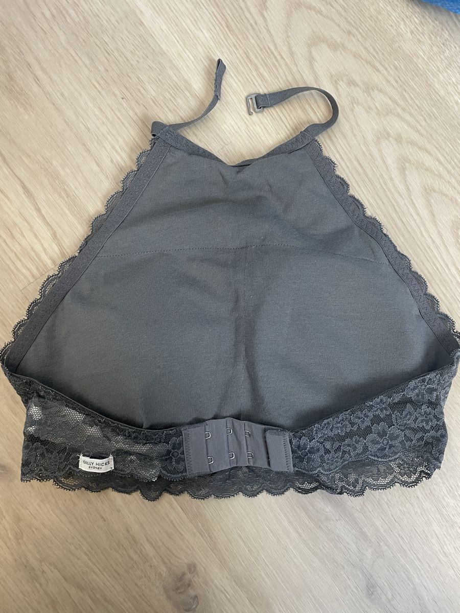 Hollister Altra biancheria intima: Grey Lace Bralette Top – Nuovo (secondo la descrizione) da Birmensdorf ZH venduto da Samantha_07 1