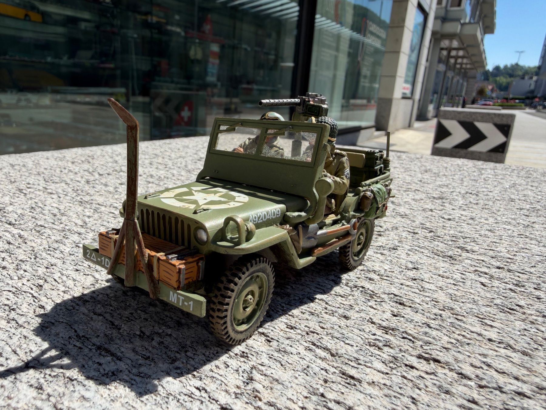 Jeep Modellini d'auto: King & Country Jeep Willys PAZZESCA – Usato da Chiasso venduto da Carrara-Modellismo 1