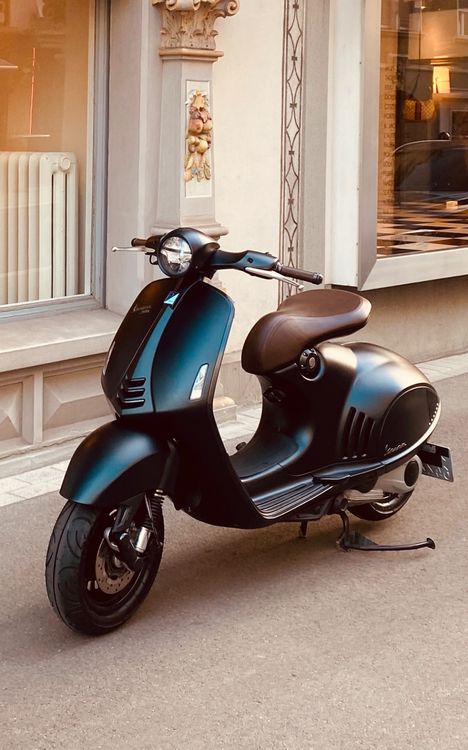 Vespa Gts Vespa 946 Usata Vespa 946 Armani Limited Edition (Usato