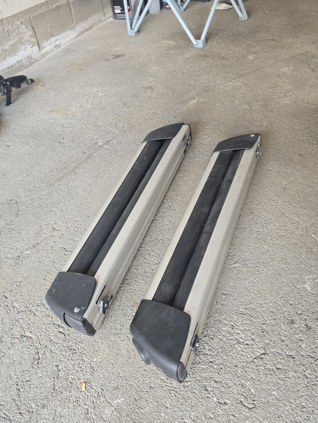 Thule Barres de toit: Ski/Snowboard Träger Thule – D'occasion à Belp par Mojsoski 1