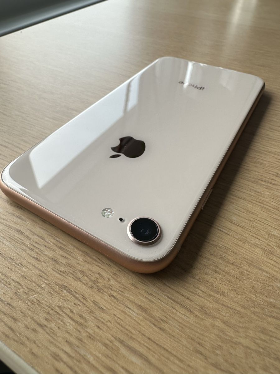 Apple Telefoni cellulari / Smartphones: IPhone 8 - 32 GB – Usato da Hägendorf venduto da neon09 2