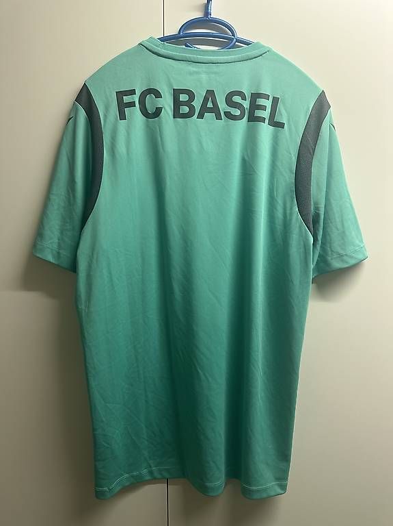 FC Basel Leibchen & Hosen: Fc Basel Macron Trikot | Gr. XL – Gebraucht aus Basel von fasnachtsoutlet1965 1