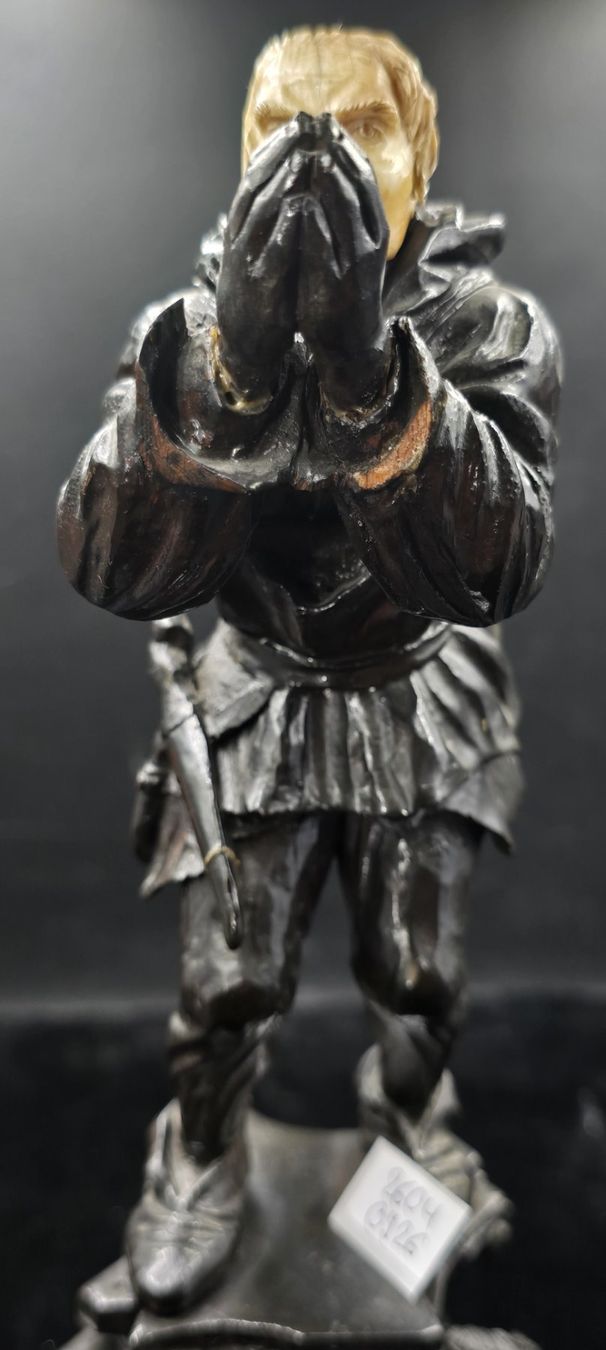 Figuren: Holz geschnitzte Figur – Gebraucht aus Rorschacherberg von snOOpydOg11 2