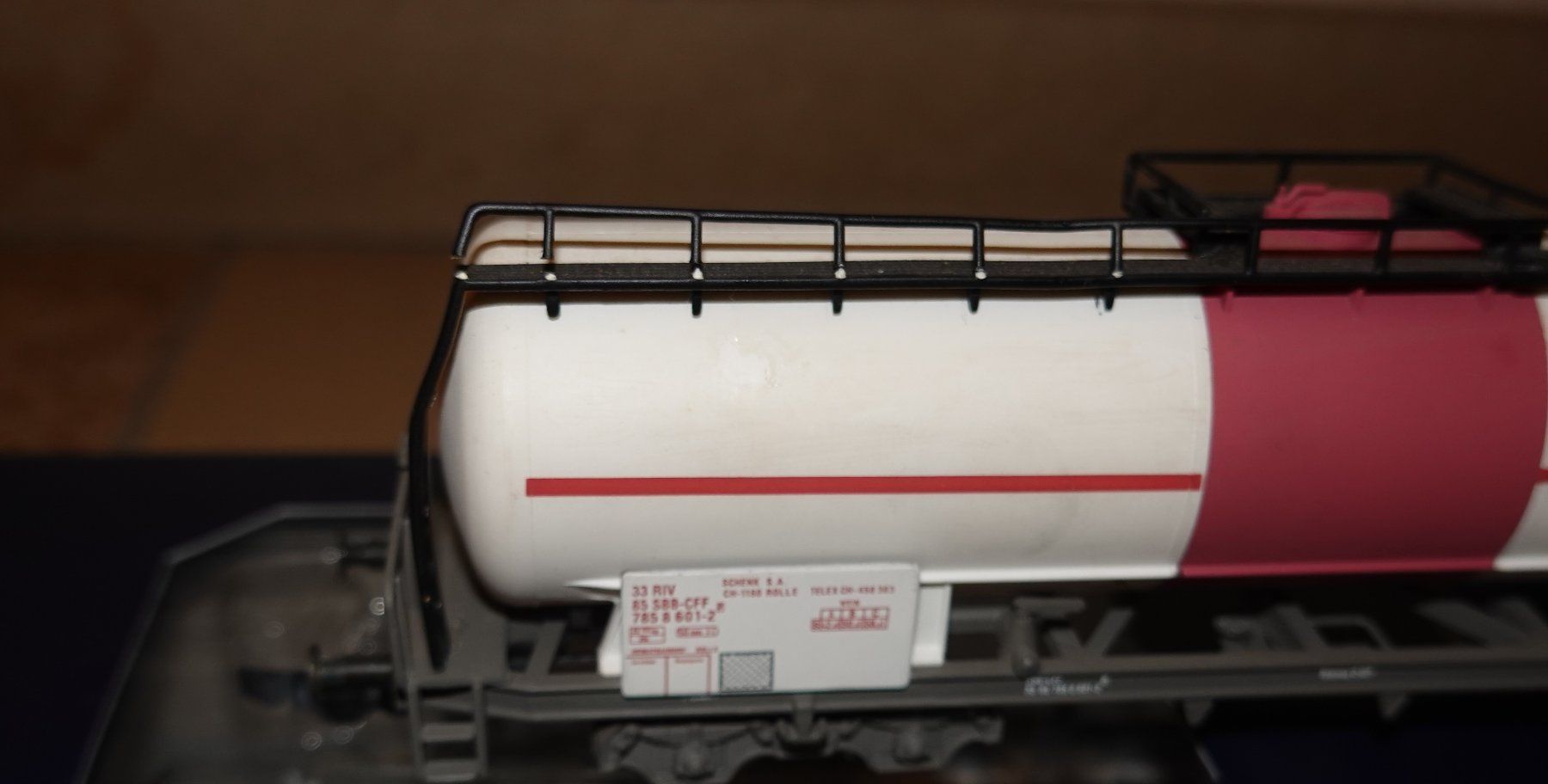 Roco Modelleisenbahnen: H0 5 Güterwagen Roco, Lima, Liliput – Gebraucht aus St. Gallen von bruenig0m 7