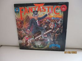 Elton John – Captain Fantastic And The Brown Dirt Cowboy