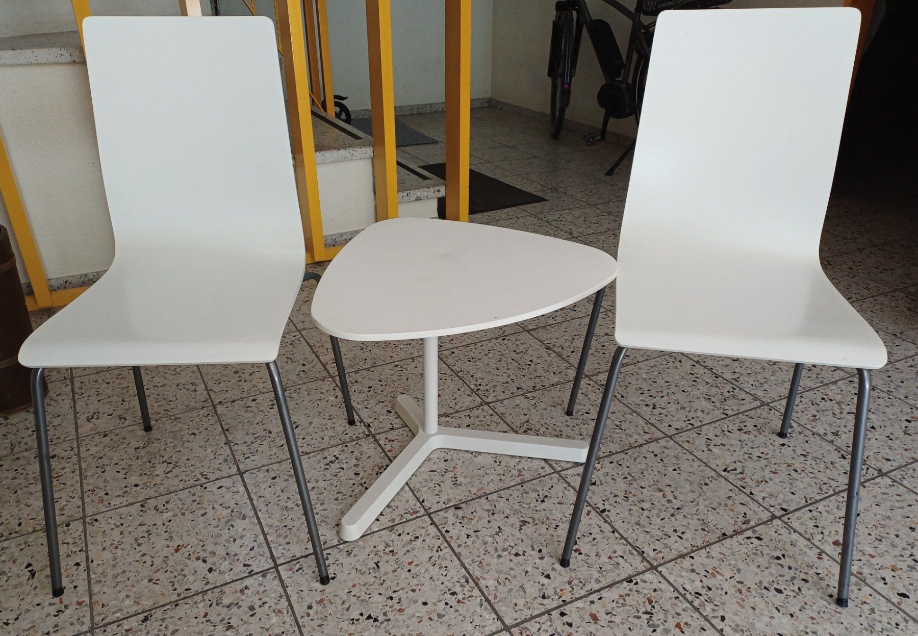 Ikea Set di tavolo e panche: Tischli und 2 Stühle – Usato da Zürich venduto da kubi40