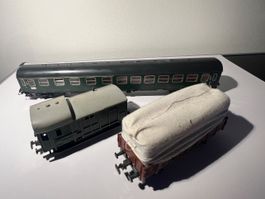 Trix H0 Reise- und Güterwagen