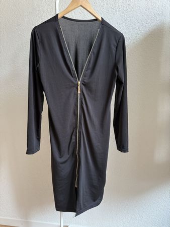 Robe noire transparente ouverture réglable dos, t.38/M