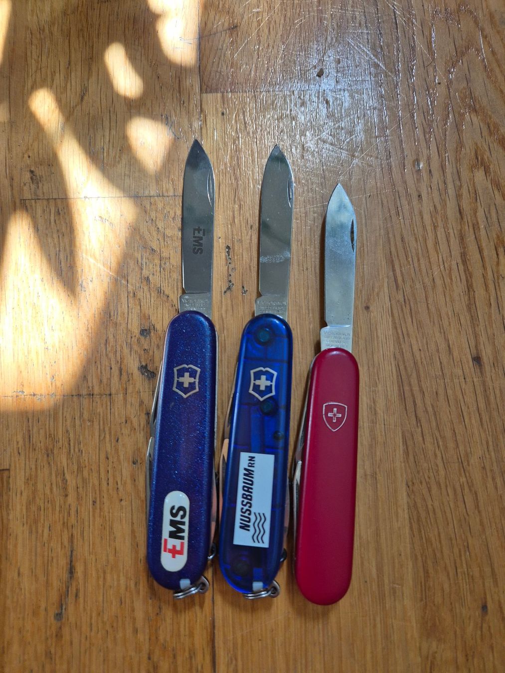 Victorinox Taschenmesser: 3 Victorinox Sackmesser – Gebraucht aus Zürich von dekuking