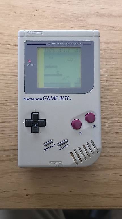 Konsolen: Gameboy Classic mit Pixelfehler – Gebraucht aus Linthal von StuessiLinthal