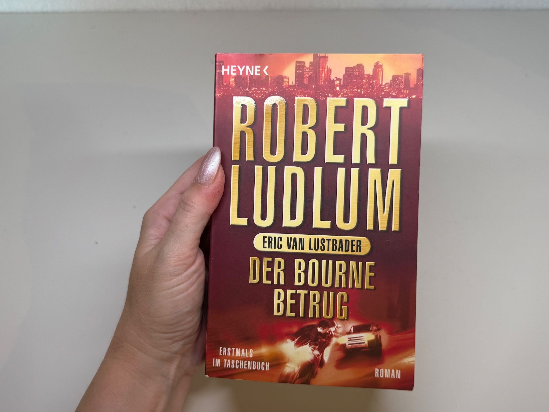 Bücher: ROMAN: Robert Ludlumm, Der Bourne Betrug – Gebraucht aus Grosswangen von Deutsche_Romane