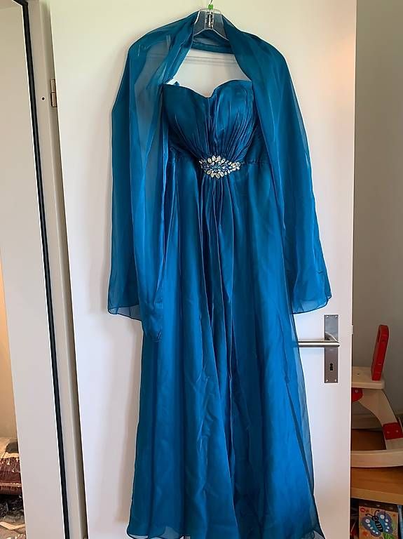 Vestiti: Wunderschönes Ball-/Abendkleid  – Usato da Kirchenthurnen venduto da sil_vm6k