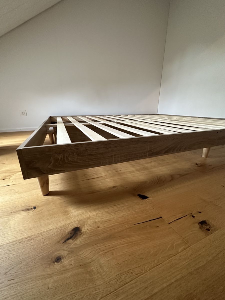 Betten: Bettgestell, 160x200cm – Gebraucht aus Bern von vib. 2