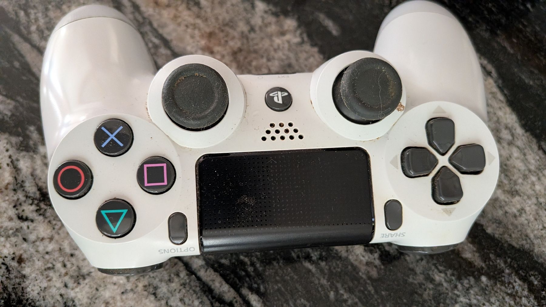Sony Console: PS4 Controller  – Usato da Wattenwil venduto da karinschaw 1