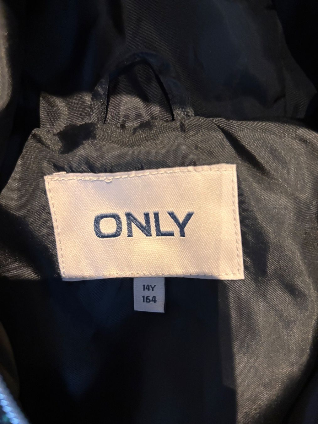 Only Sonstige Mädchenkleider: Weste Only – Gebraucht aus Leibstadt von Dany603 1