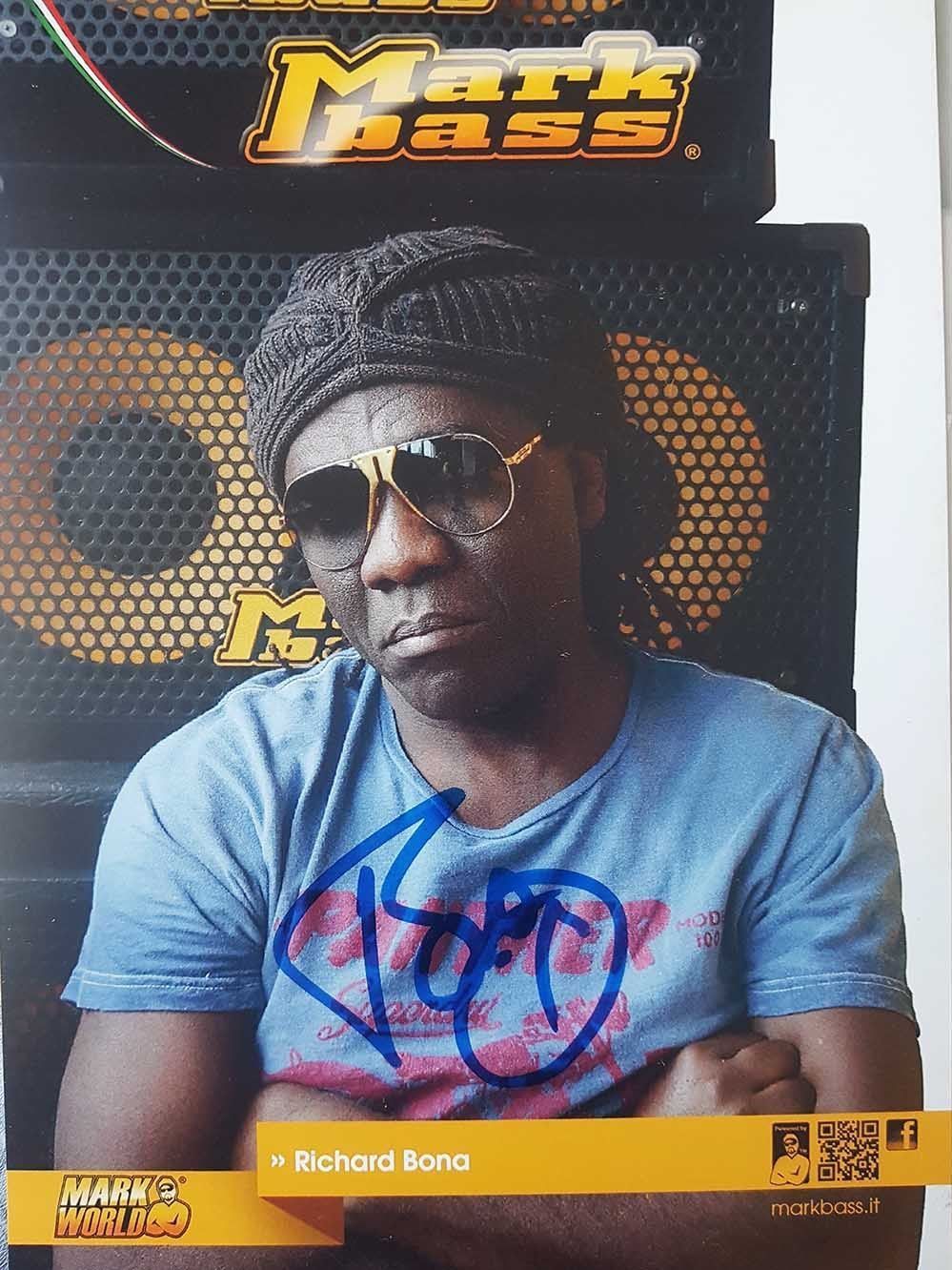 Autogramme: Richard Bona - Autogramm auf Karte – Gebraucht aus Kaisten von Simpsons4