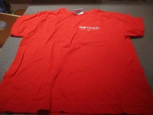 Camicie, T-shirt & Polo: T-Shirt Grösse 6, Gstaad, rot – Usato da Zürich venduto da abraxas1291