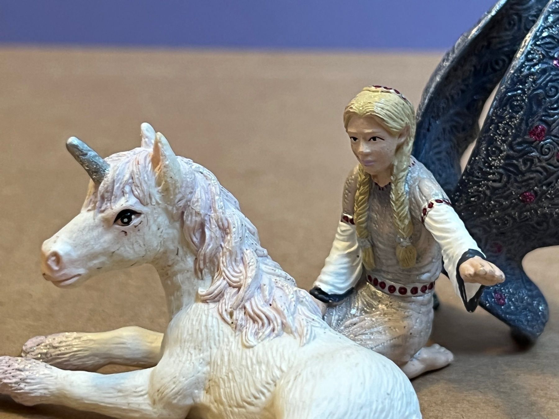 Schleich Statuette: Schleich Lindariel Einhornfohlen Bayala – Usato da Ennetbaden venduto da mapa05 1