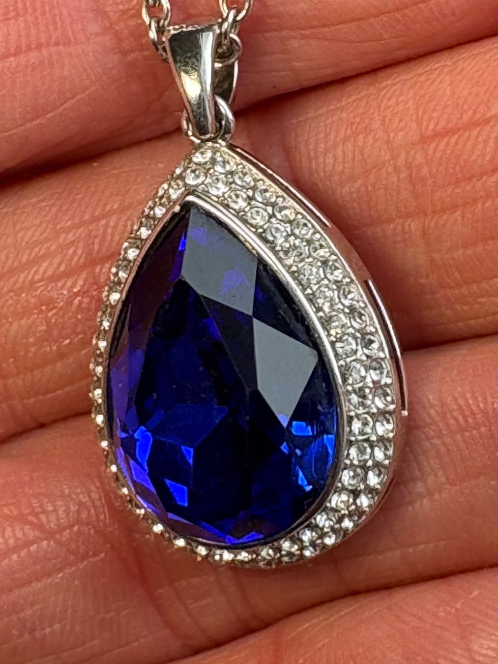 Sonstiger Schmuck: Lot de bijoux neufs de couleur bleue – Neu (gemäss Beschreibung) aus Peseux von Huna12