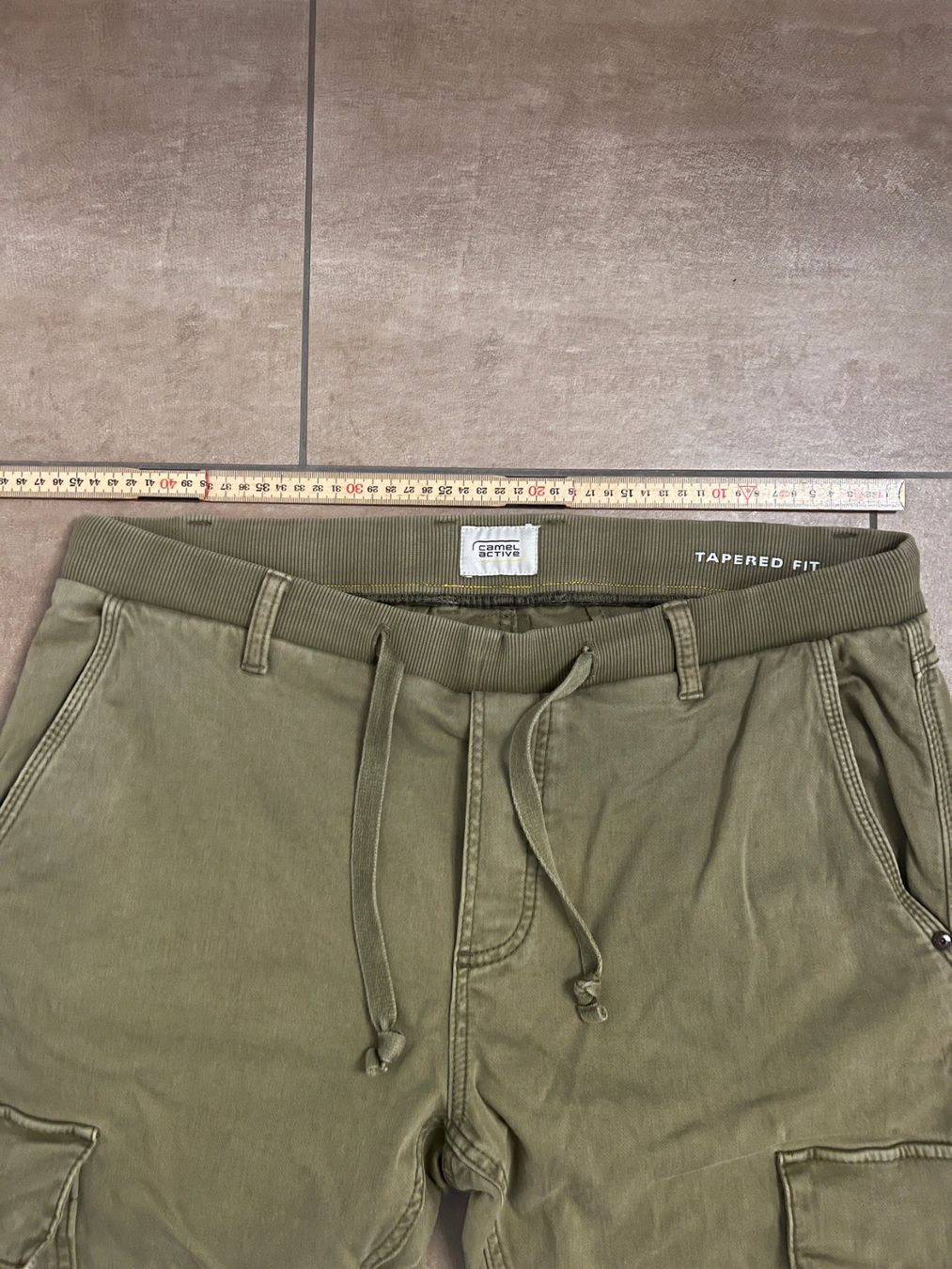 Pantaloni: Camel Active Hose Olive Gr.34/32 – Usato da Merenschwand venduto da Andyw8 1