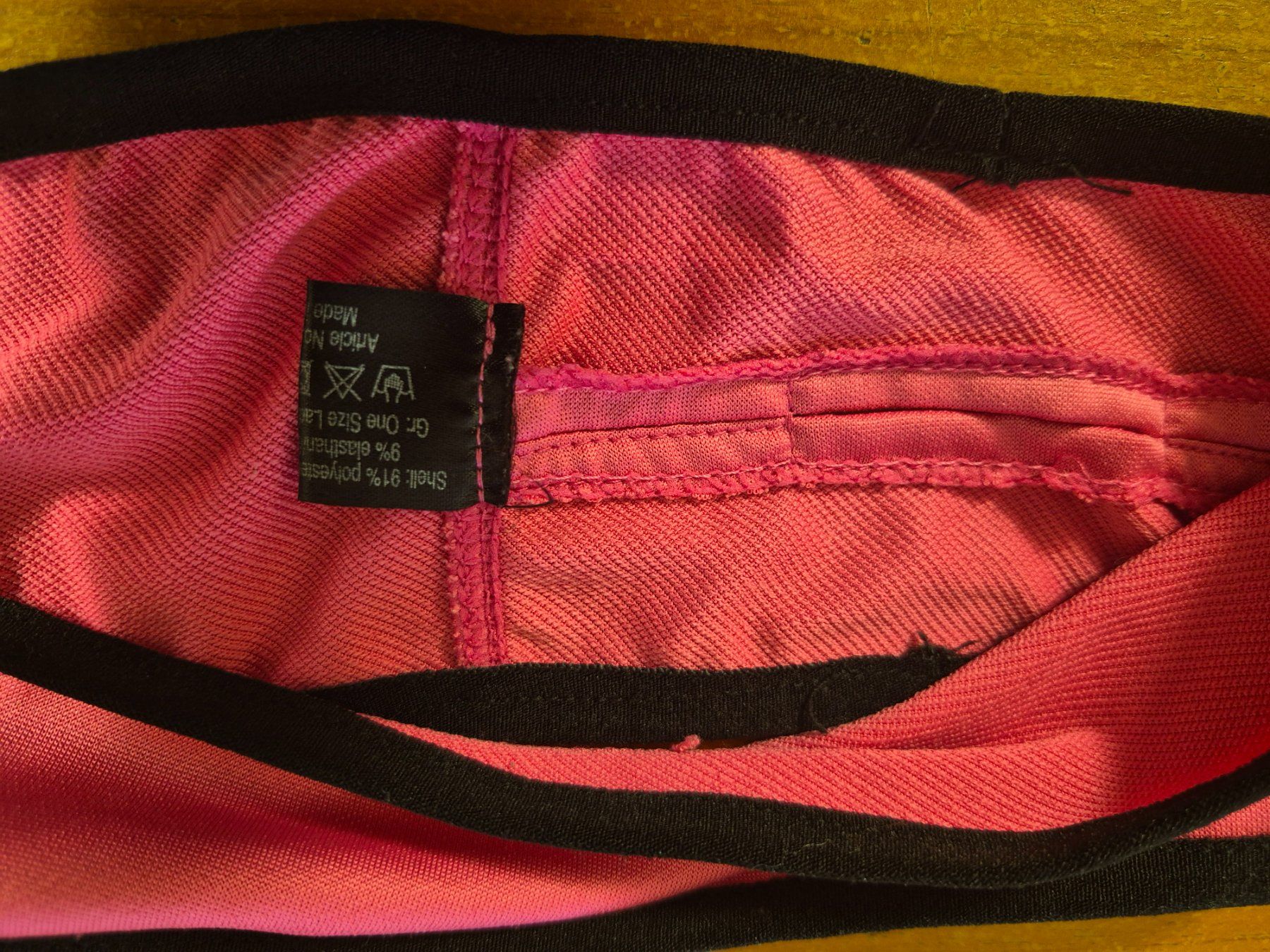 Nastri decorativi: Bandeau rose pour sport taille unique Perform – Usato da le landeron venduto da canette 2