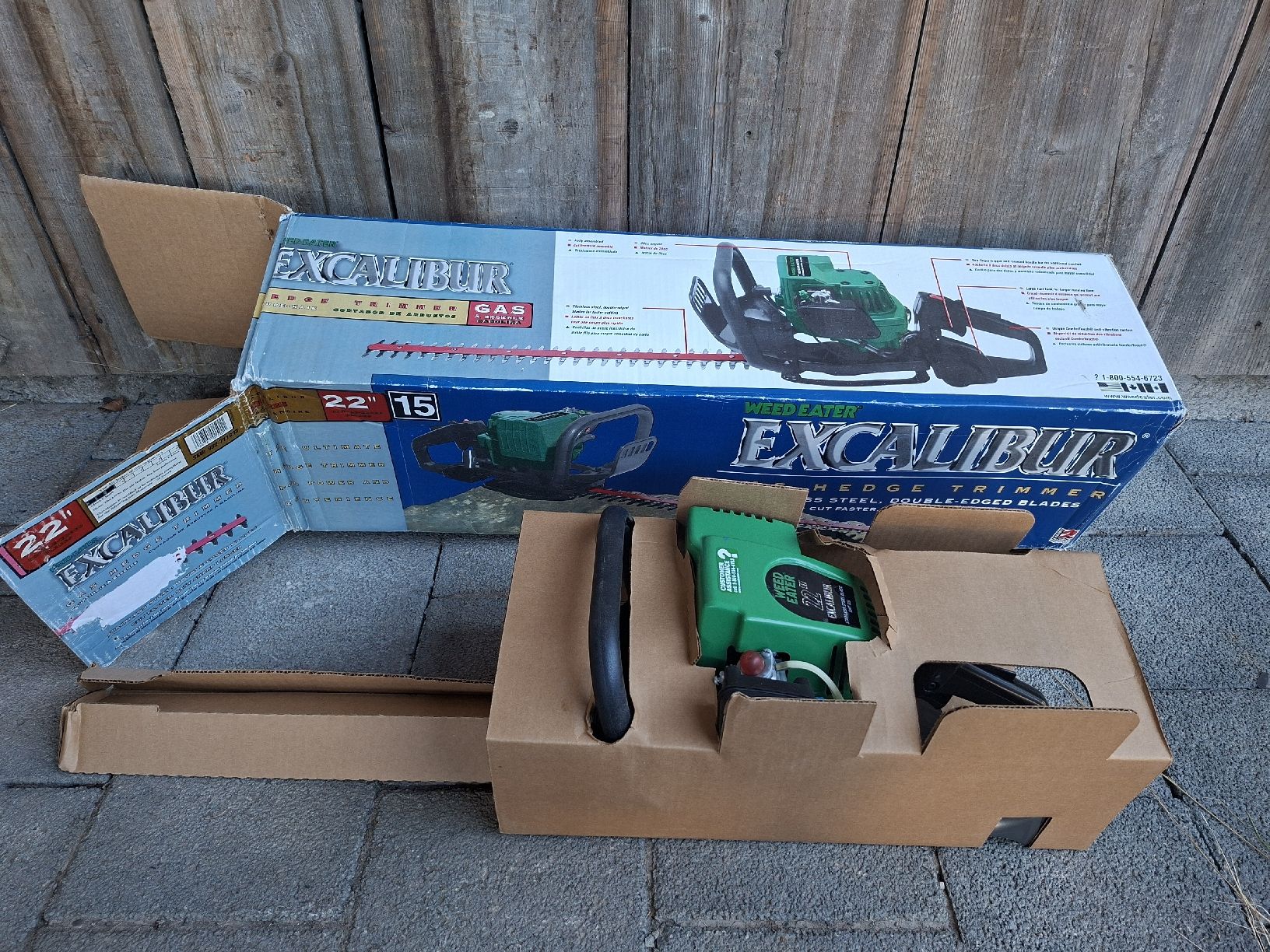 Tutti gli attrezzi: WEEDEATER EXCALIBUR 22'' Benzin Heckenschere – Nuovo e nell'imballaggio originale da Niederuzwil venduto da Dakitiki 1
