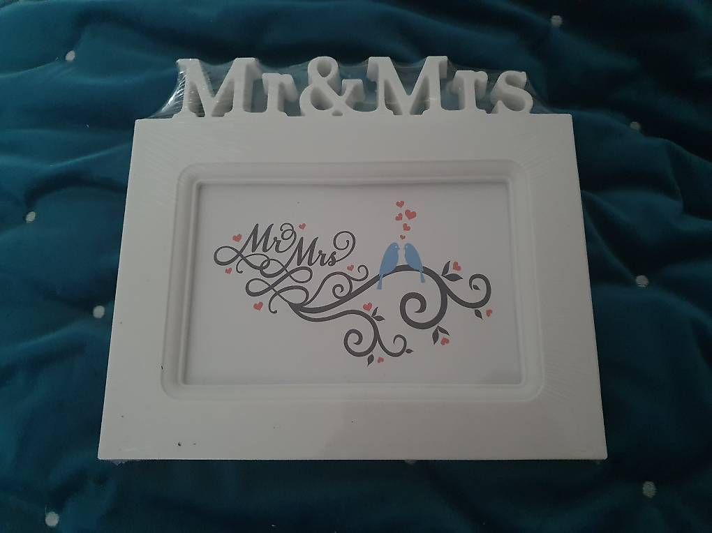 Cornici: NEU 3D Bilderrahmen Mr&Mrs Hochzeit – Usato da Uster venduto da Mooreas