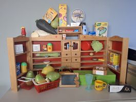 Holz-Verkäuferliladen / Chrämerliladen mit viel Zubehör