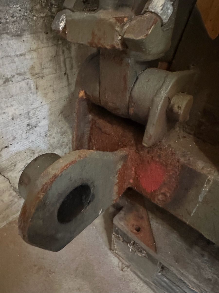 Liebherr Pinze: Krokodilzange/ Siloschneidezange Pneulader – Usato da Bonstetten venduto da Ollacorolla 3