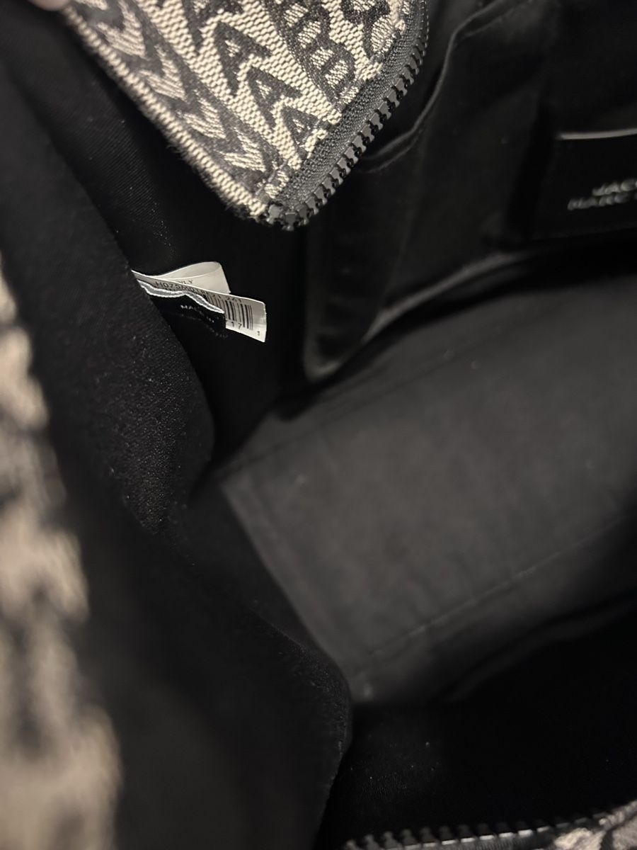 Marc Jacobs Sacs femmes: Marc Jacobs Monogram Tote Bag – D'occasion à Beromünster par plantie 7