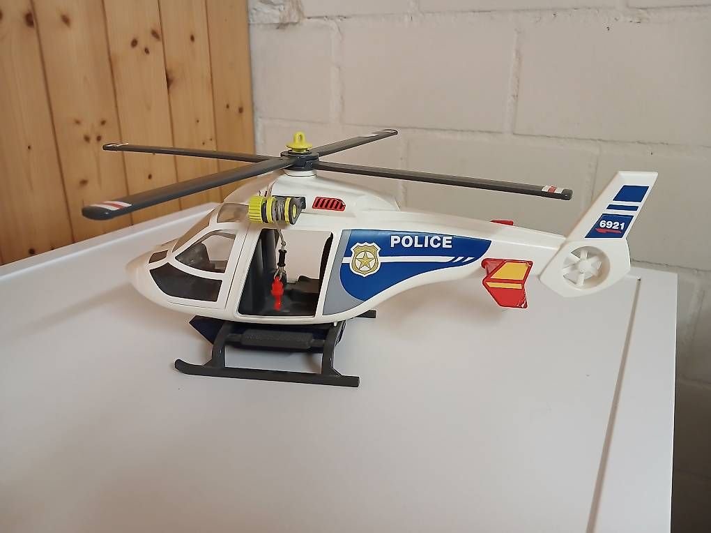 Spielzeuge: Polizeihubschrauber – Gebraucht aus Oberwil b. Büren von asky0815 1