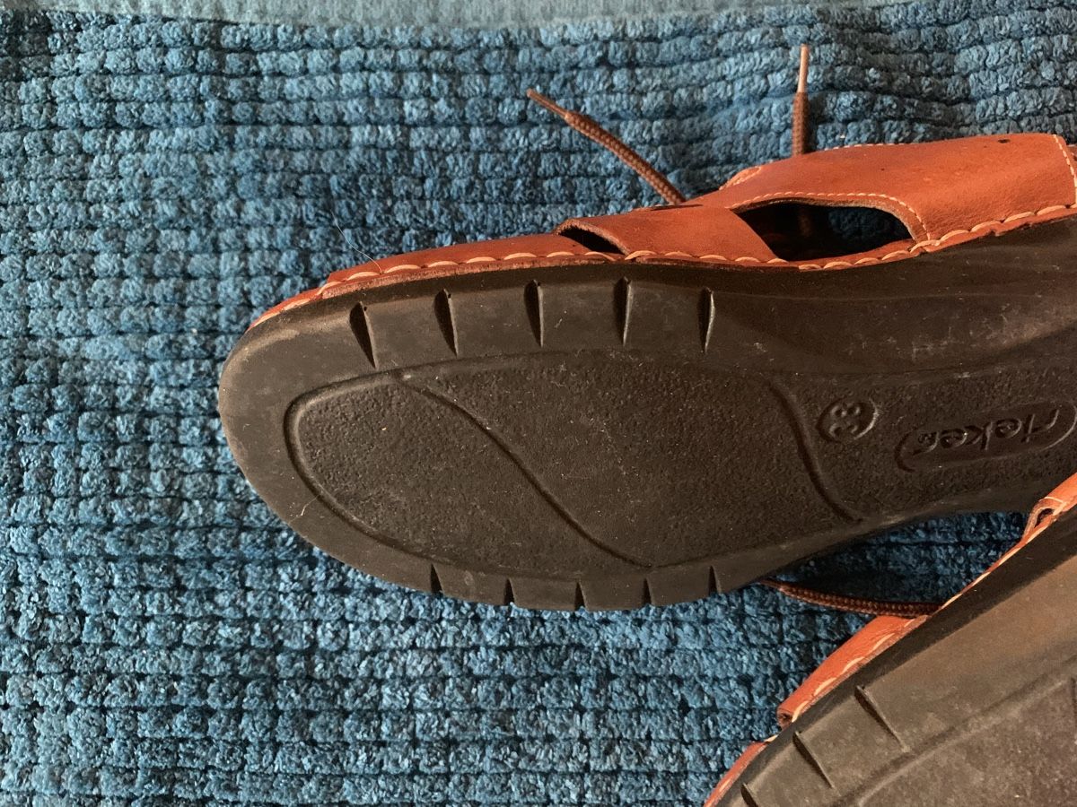 Rieker Scarpe da donna: RIEKER Sandale aus Leder gr 38 – Usato da Gutenswil venduto da Bregenzer8610 2