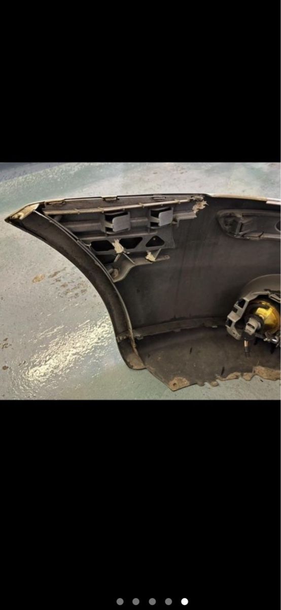Volkswagen Tutti pezzi di ricambio auto: Vw Golf 5 jg 2008 Stossstange Front – Usato da Engelburg venduto da tdi_6bpl 4