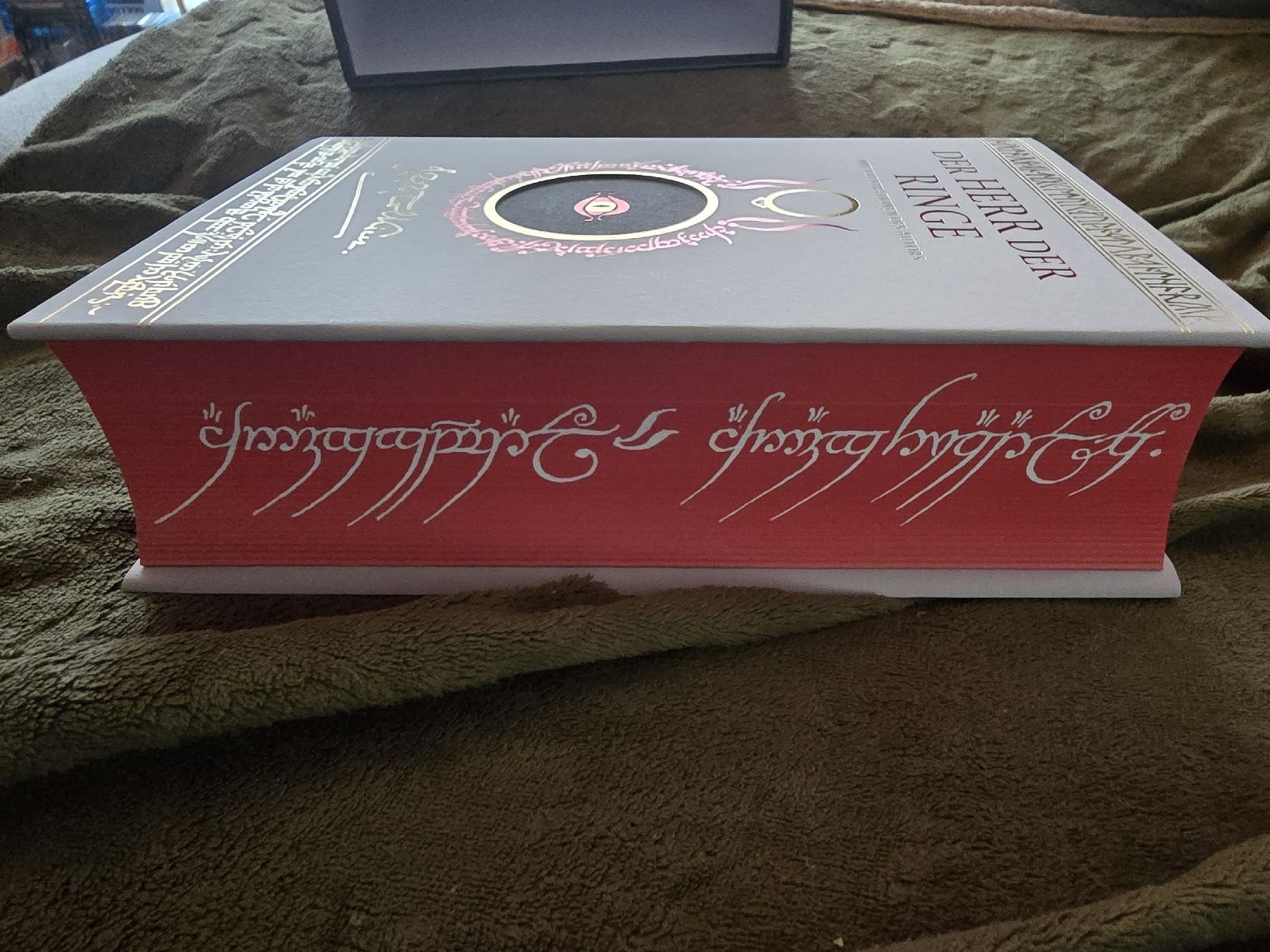 Bücher: Der Herr der Ringe Luxusausgabe/ Der Hobbit – Gebraucht aus Bronschhofen von ghostman55