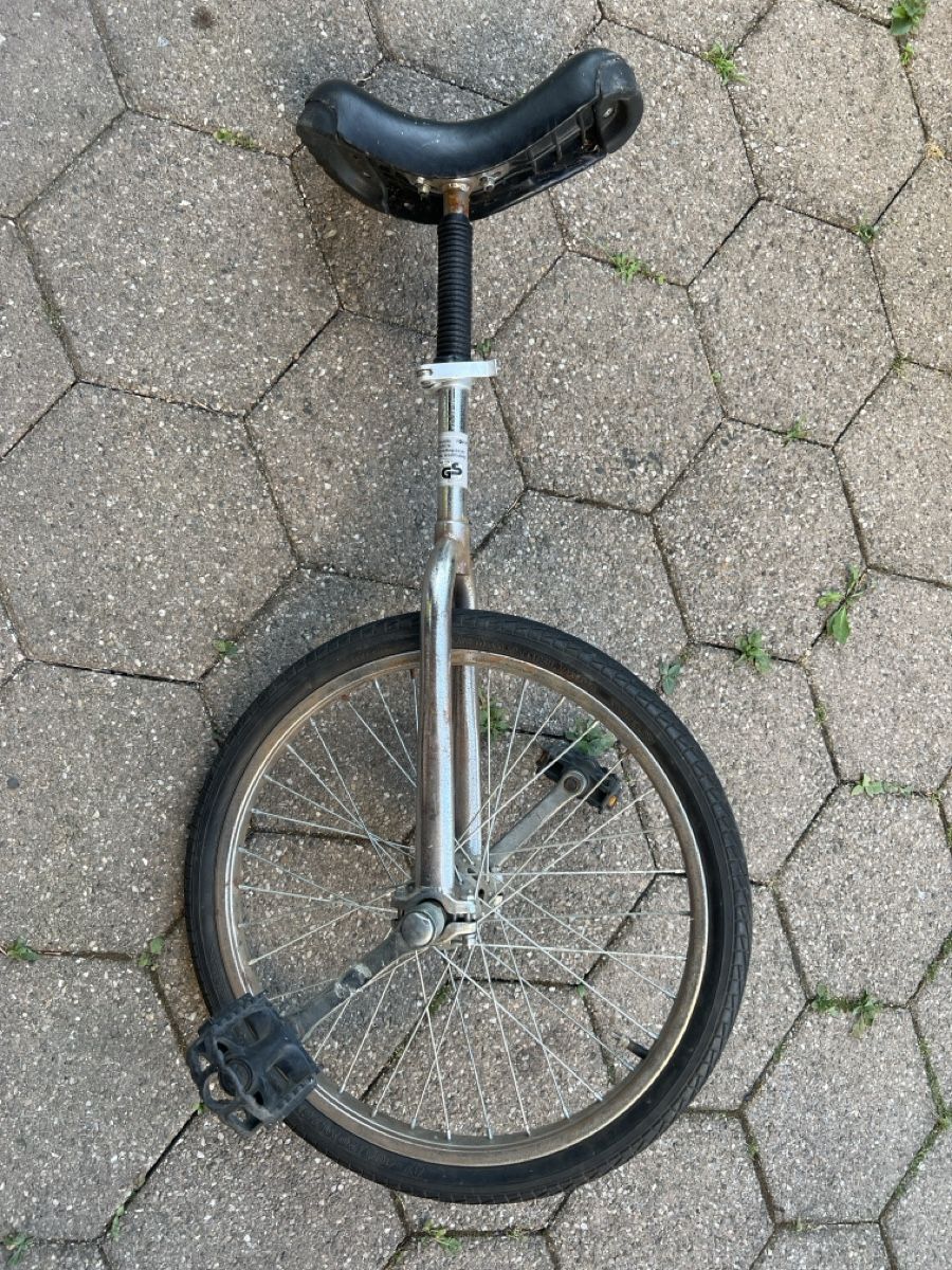 Fahrzeuge für Kinder: Einrad 20 Zoll gebraucht – Gebraucht aus Härkingen von Mada90