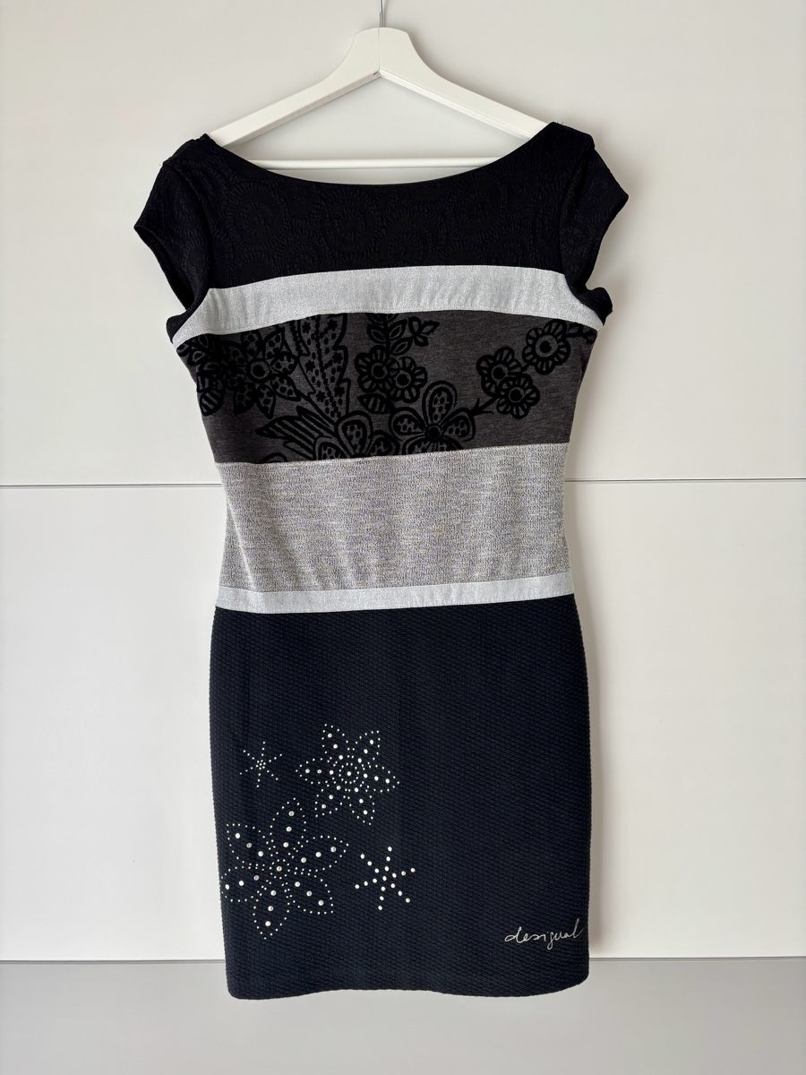 Desigual Vestiti: DESIGUAL Damen Kleid Grösse: M – Usato da Bülach venduto da Cspadanuda