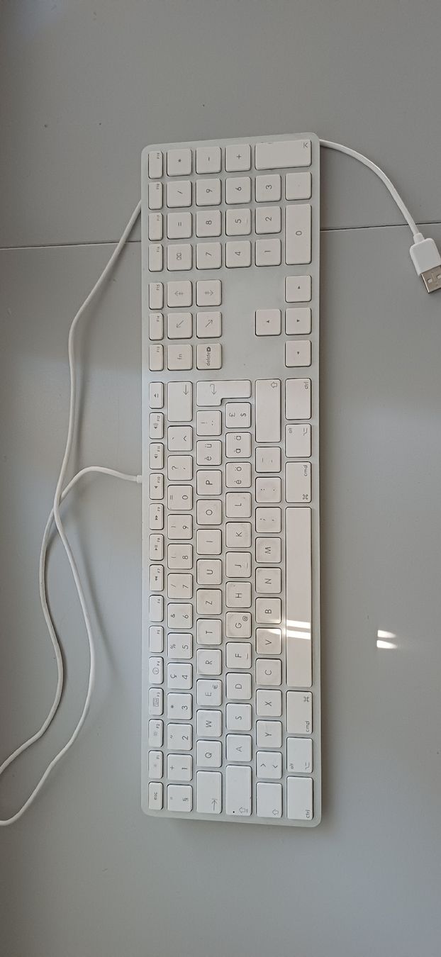 Apple Tastiere: PC Tastatur für Apple PC – Usato da Zürich venduto da Limez