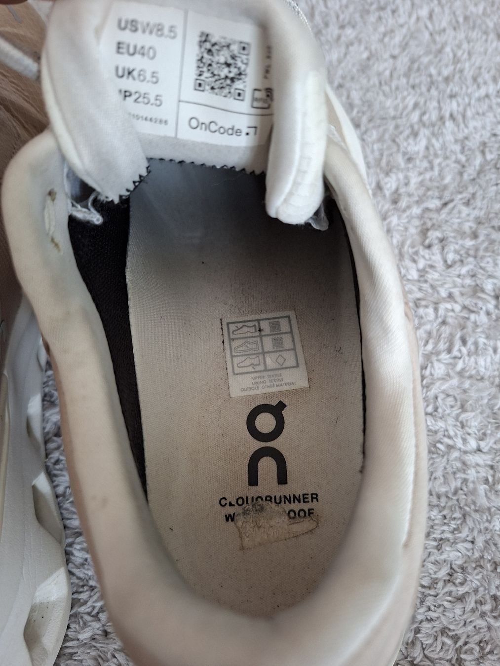 On Damenschuhe: Chaussures On Cloudrunner Waterproof beige taille 40 – Gebraucht aus Renens VD von ser_j2fn 5