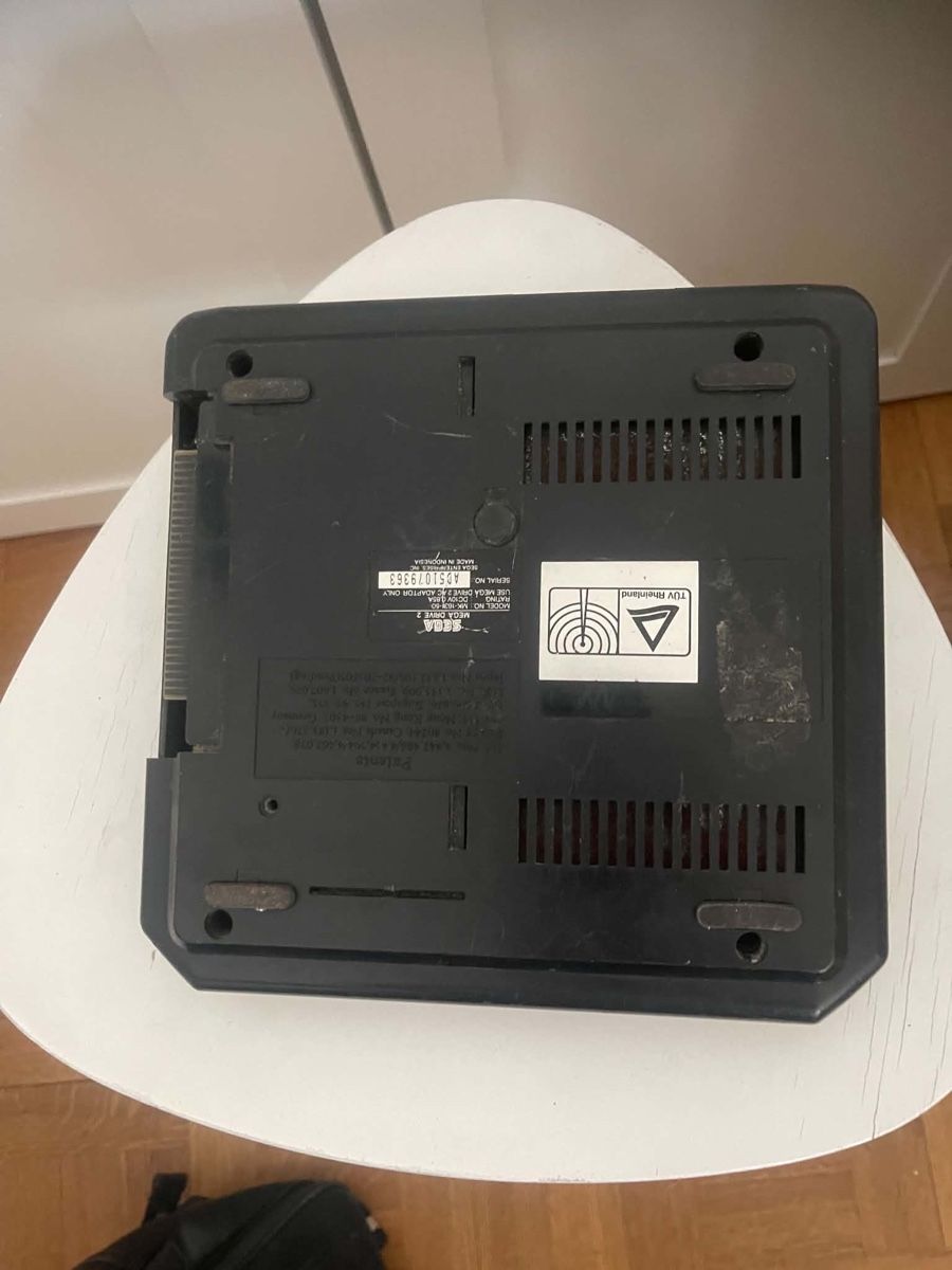 Sega Console: Sega mega drive 2 – Difettoso da Genève venduto da Gameretro.85