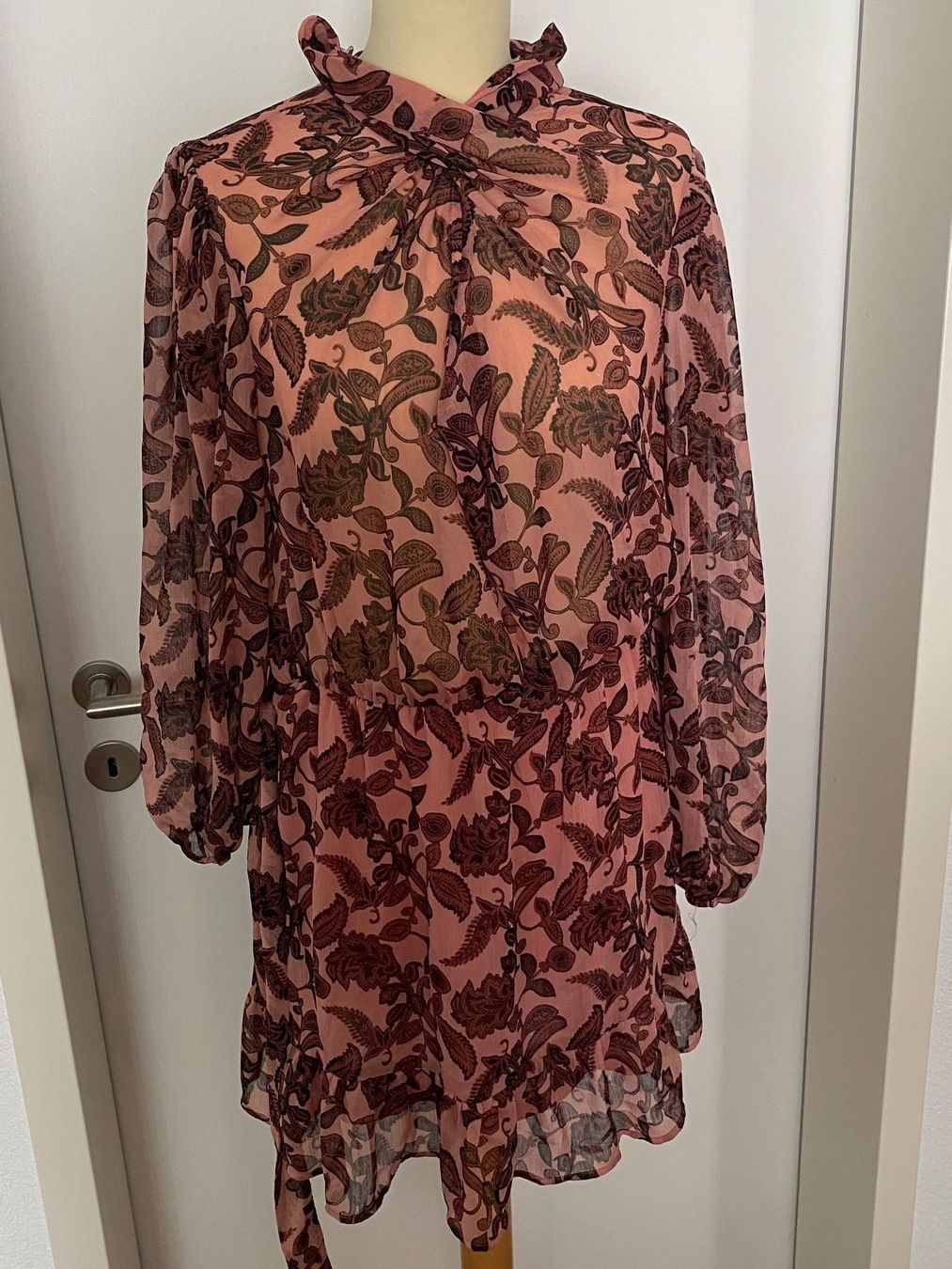 H&M Kleider: H&M Kurzkleid Gr. 42 – Neu (gemäss Beschreibung) aus Wolfwil von Piccola87