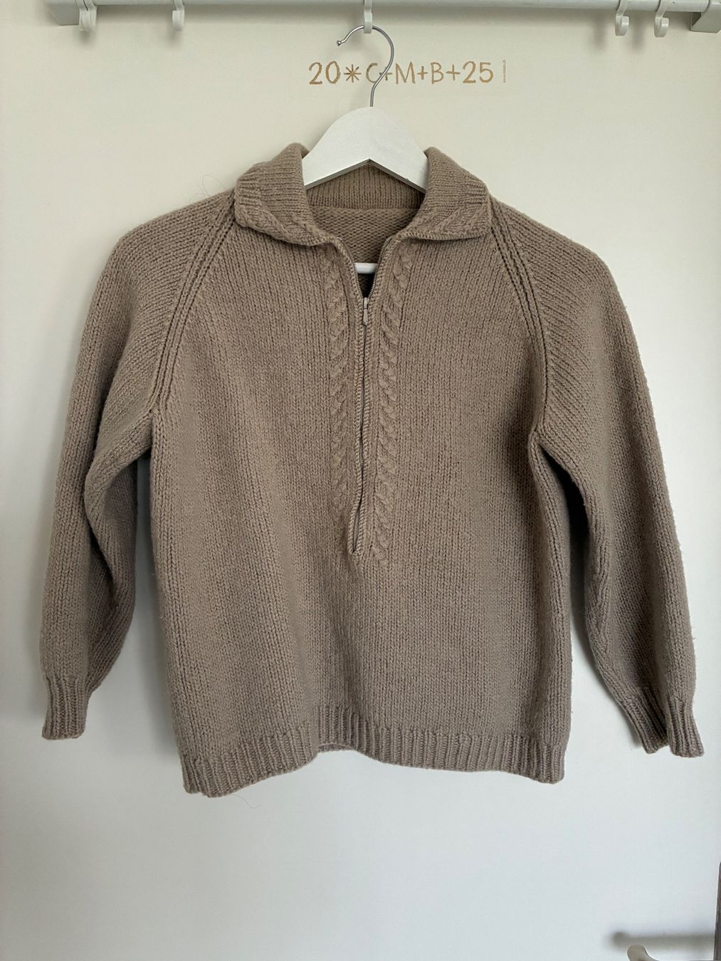 Pullover & Sweatshirts: Handgestrickter Quarter Zip Pullover – Gebraucht aus Pfungen von 17j_5zgy