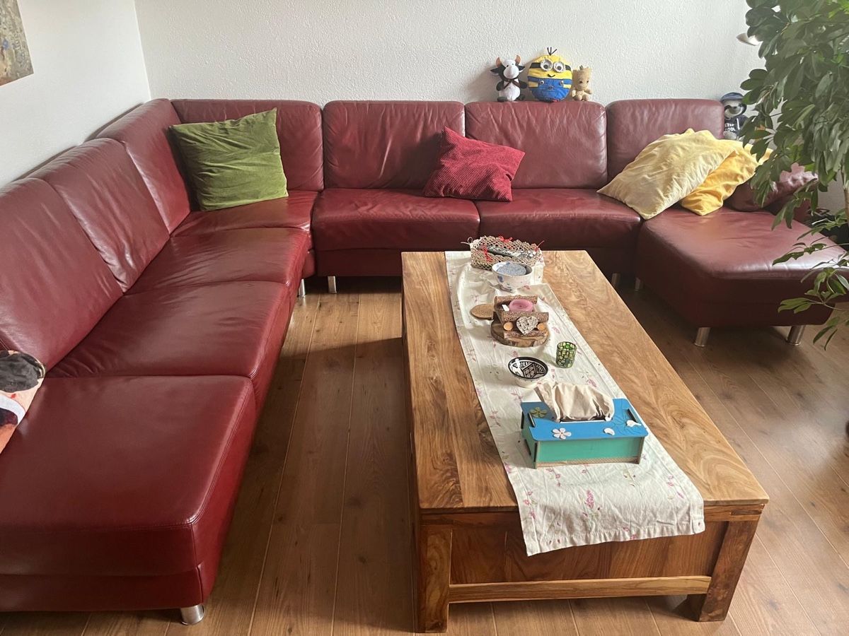 Divani: Echtleder Sofa Bordeux rot 3.15x2.65m – Usato da Basel venduto da yaw_t2cm 1