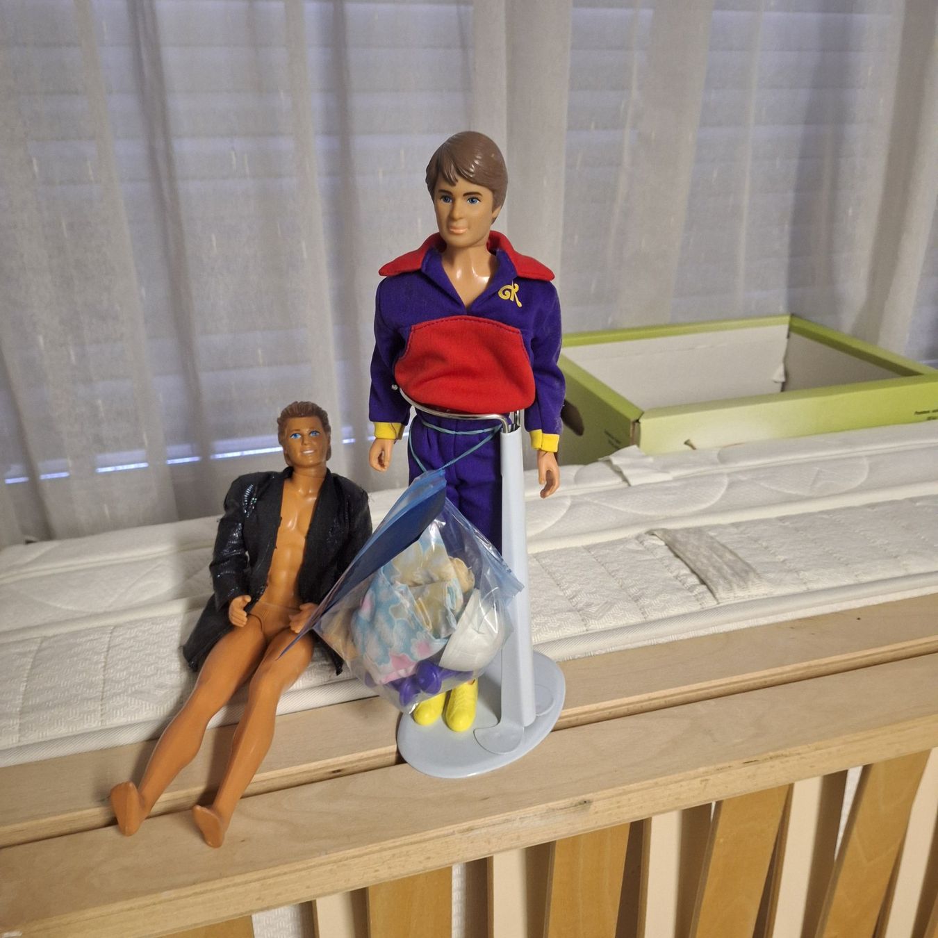 Poupées: 2coole Kenfiguren eine noch Orginal badetasche dabei – D'occasion à Sulz AG par Oberdanne8 1