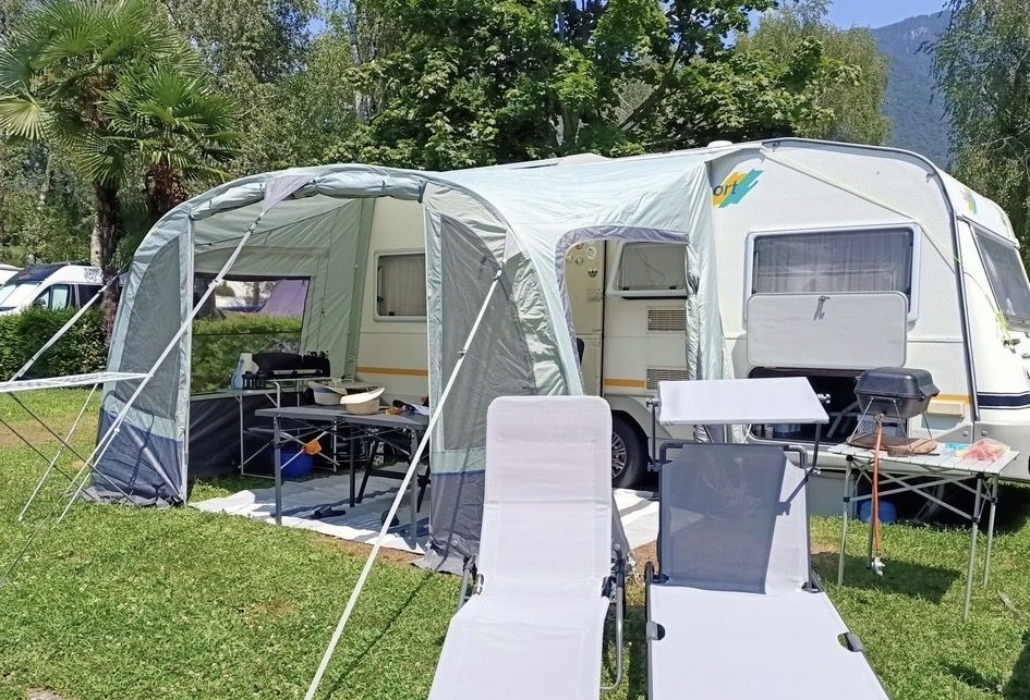 Verande & Tende da sole: Berger Vorzelt Arona Alu – Usato da Kaltbrunn venduto da Tschappamoschgi 1