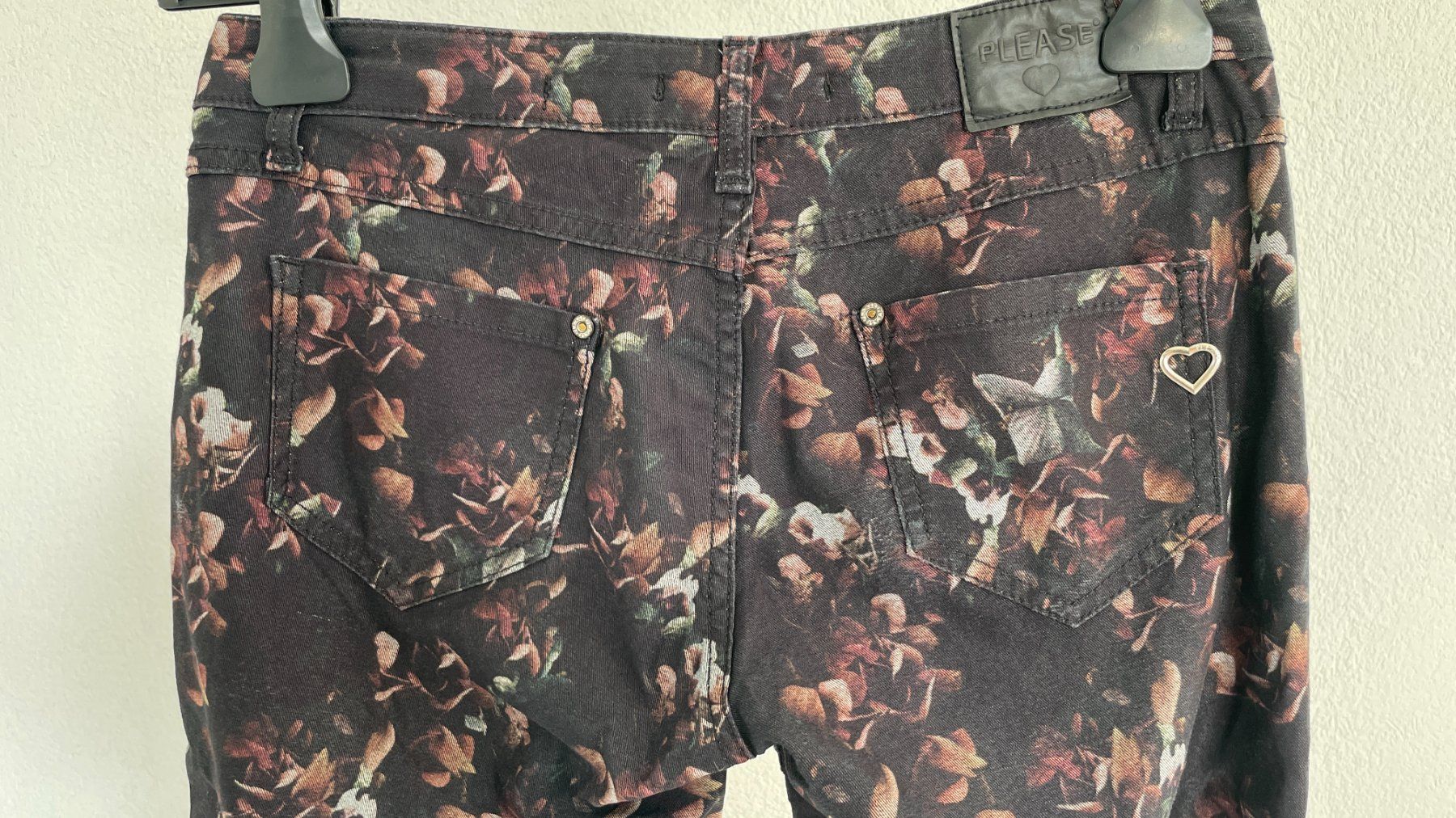 Please Jeans Hosen: Hose der Marke 'PLEASE' | Grösse: Medium – Gebraucht aus Bern von .DolceVita.
