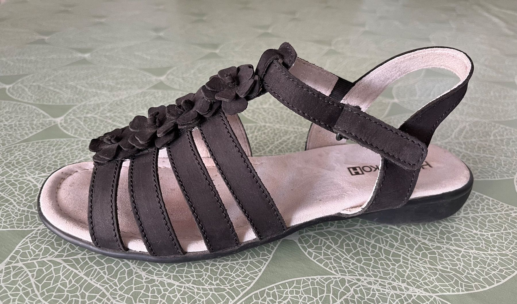 Helvesko Damenschuhe: Sandales Helvesko taille 40 – Gebraucht aus Le Crêt-p-Semsales von staglione69 1
