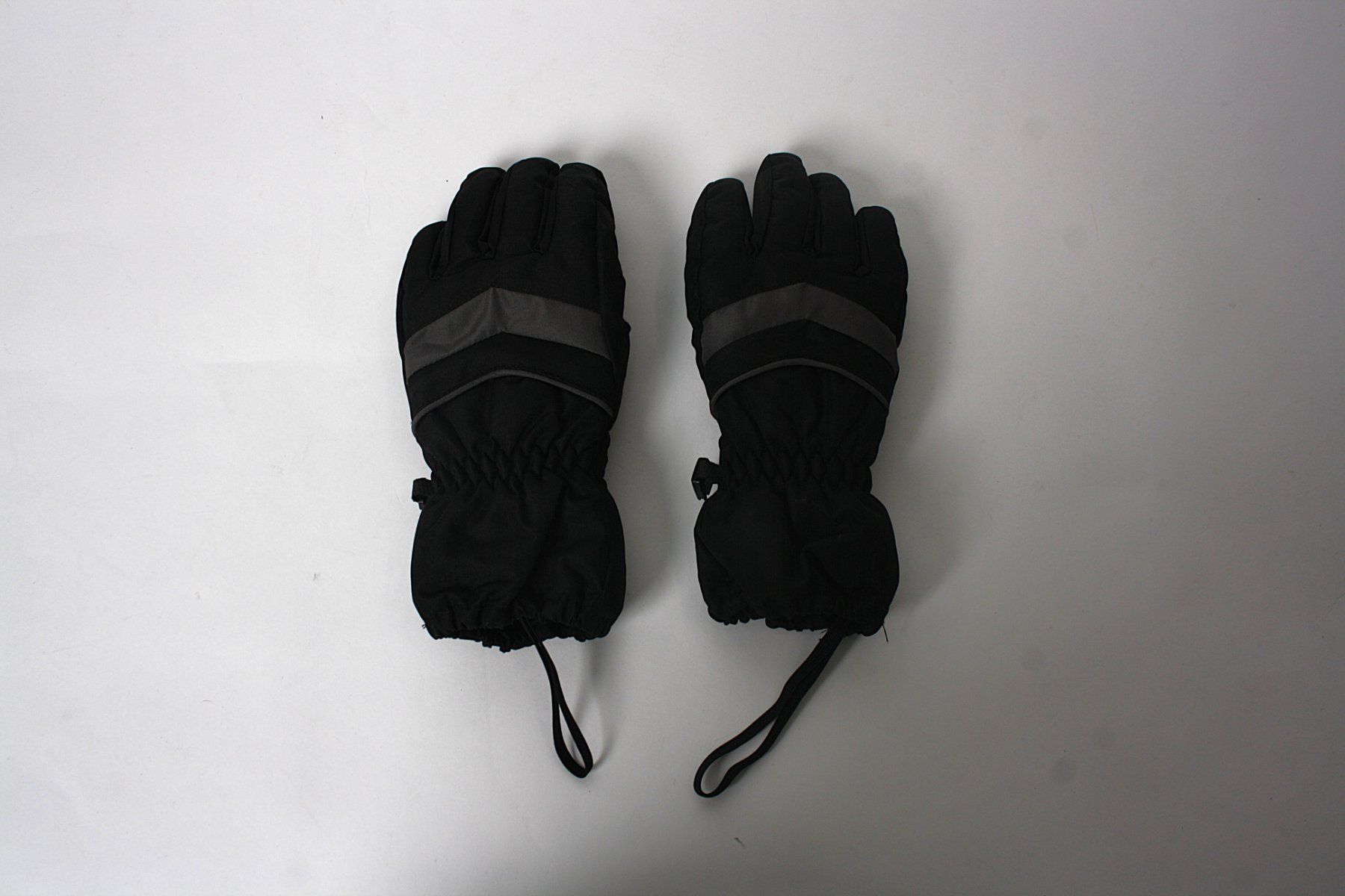 Guanti: Schwarze Kinderhandschuhe – Usato da Zollikofen venduto da Restwert_Zollikofen