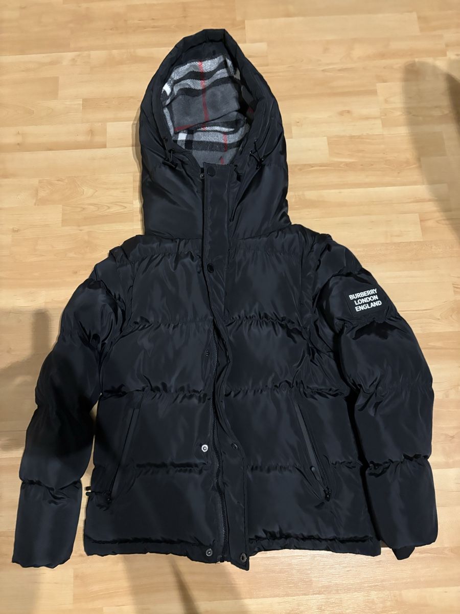 Burberry Giacche: Burberry Daunenjacke schwarz  – Nuovo e nell'imballaggio originale da Bubikon venduto da sen_mm7b