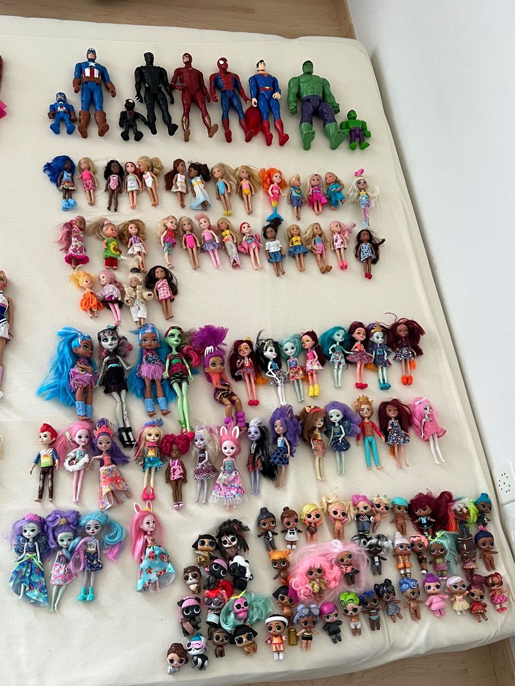 Poupées: Barbie, Monsterhigh und Co – D'occasion à Steinhausen par gendai 4
