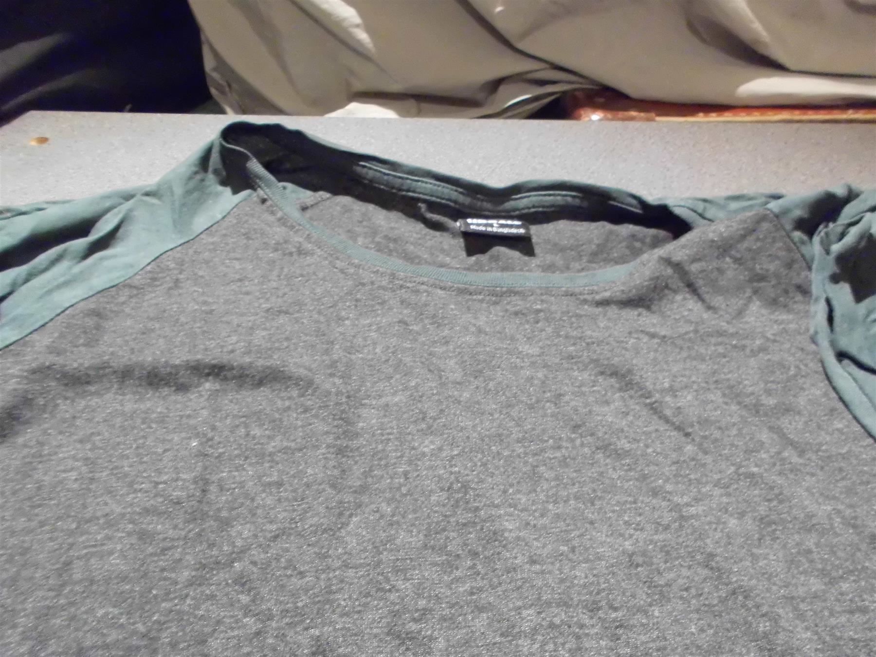 T-Shirts: T-Shirt Grösse L, Urban Classics, antraz – Gebraucht aus Zürich von Motzkuh 1